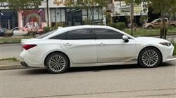 تويوتا أفالون